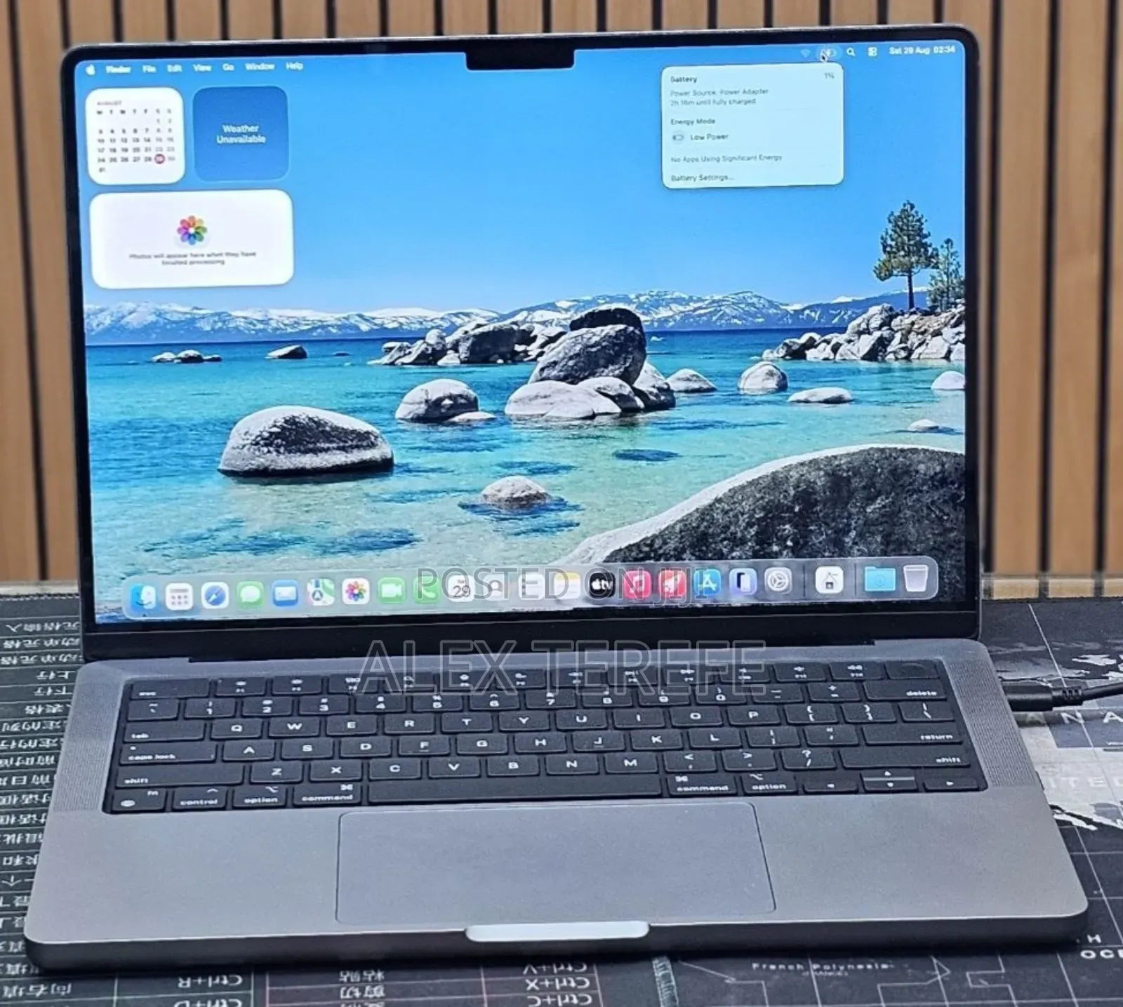 New Laptop Apple MacBook Pro 2021 M1 16GB Apple M1 Pro SSD 512GB