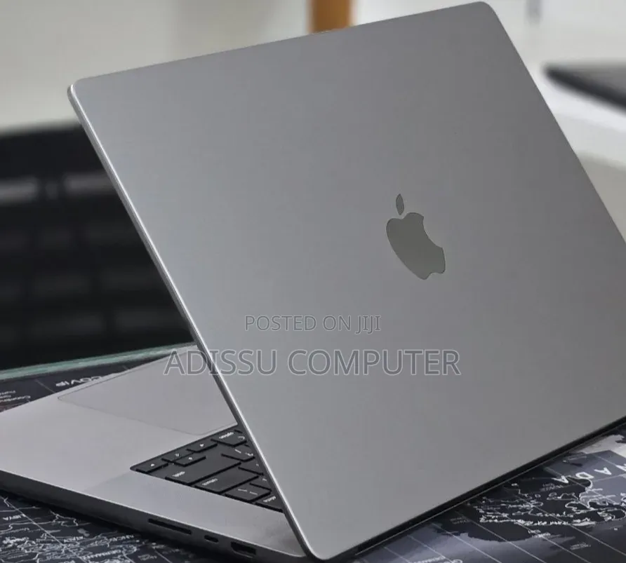 New Laptop Apple MacBook Pro 2023 M2 16GB Intel Core M2 SSD 512GB