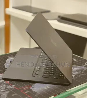 New Laptop Apple MacBook Air 2025 M4 16GB Apple M4 SSD 256GB
