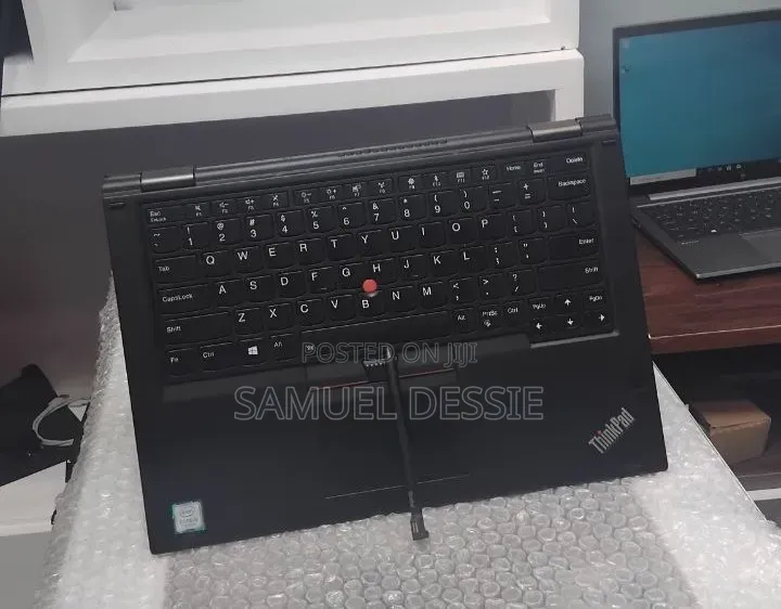 New Laptop Lenovo ThinkPad Yoga 370 8GB Intel Core i5 SSD 256GB