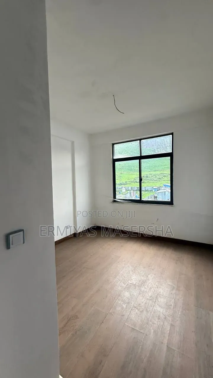 Furnished 3bdrm Apartment in Yeka for sale