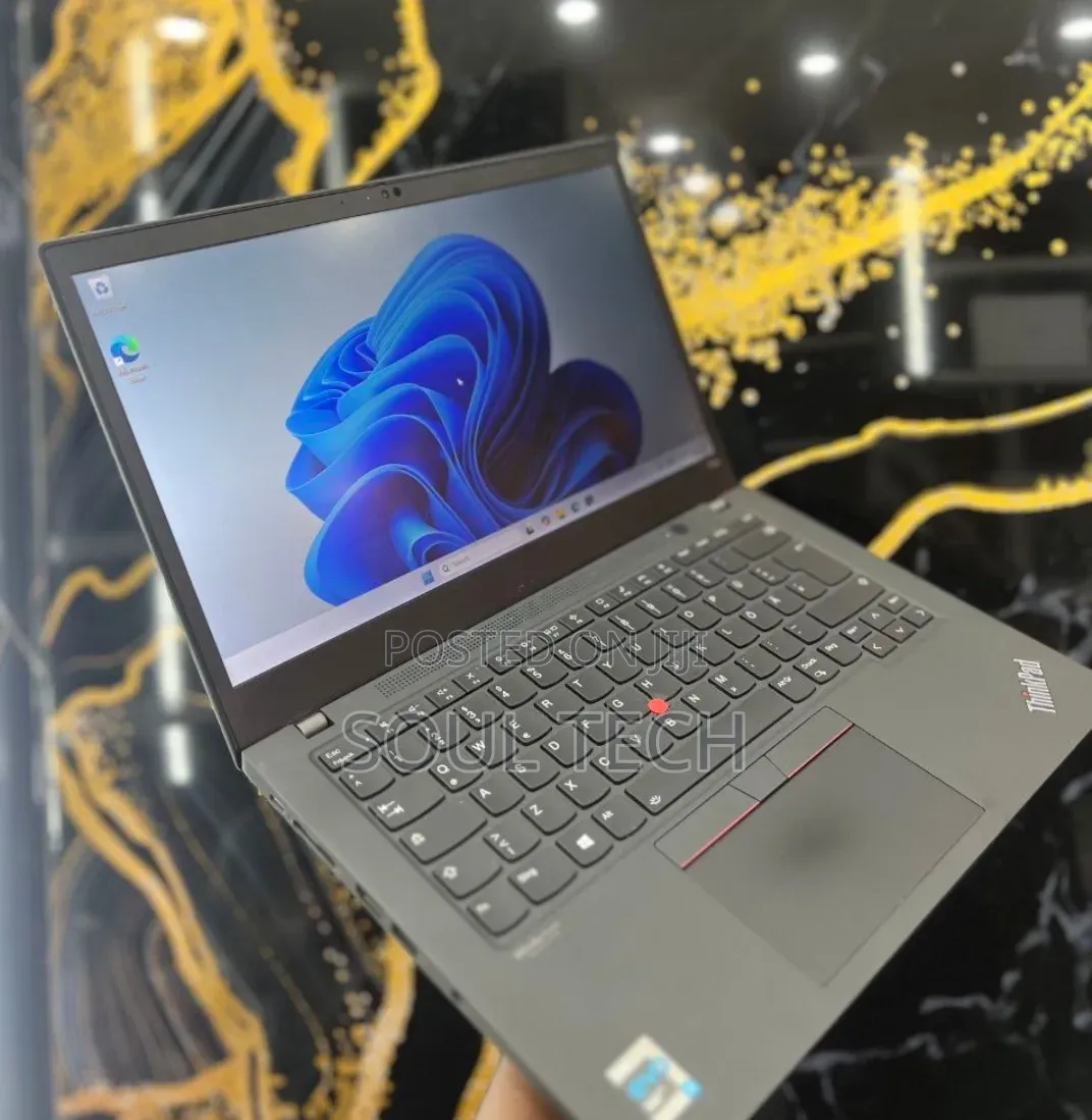 New Laptop Lenovo ThinkPad T14s Gen 2 16GB Intel Core i7 SSD 512GB