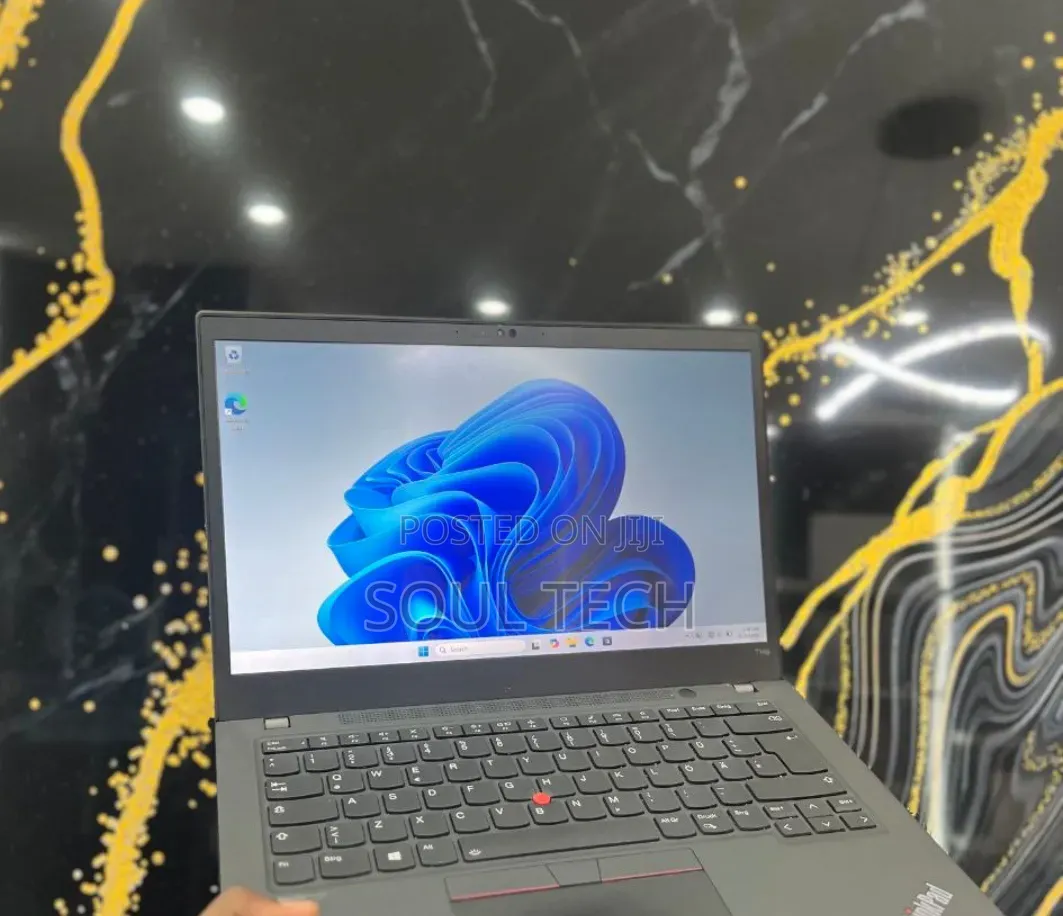 New Laptop Lenovo ThinkPad T14s Gen 2 16GB Intel Core i7 SSD 512GB