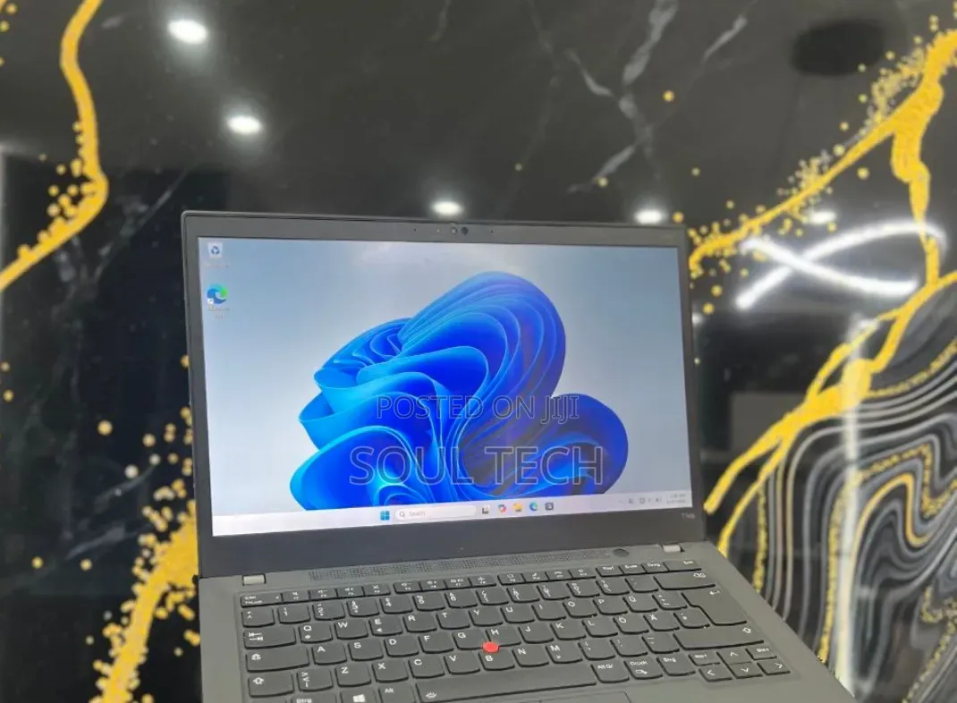 New Laptop Lenovo ThinkPad T14s Gen 2 16GB Intel Core i7 SSD 512GB