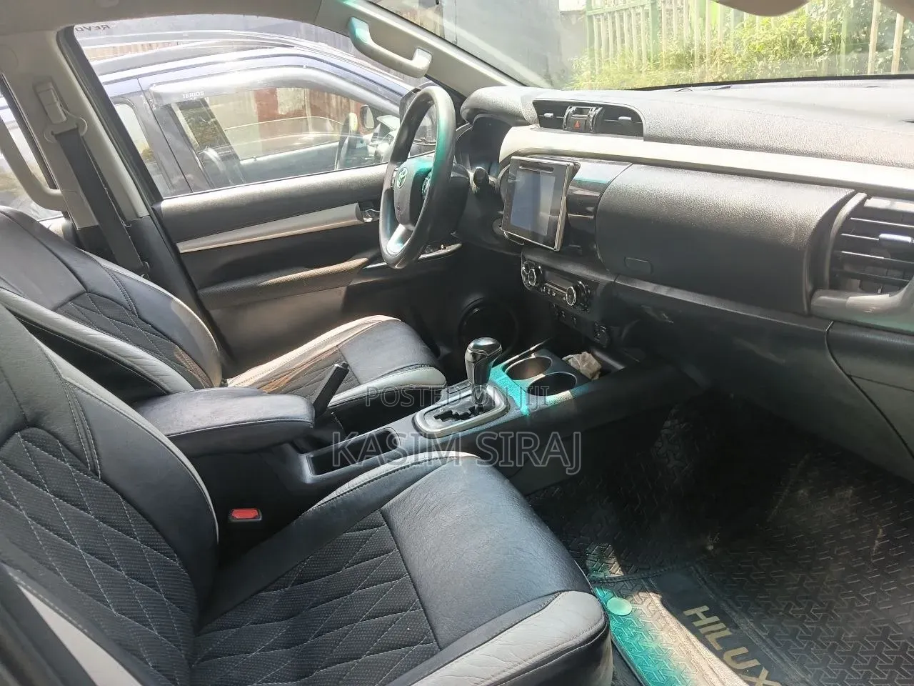 Toyota Hilux 2017 Gray