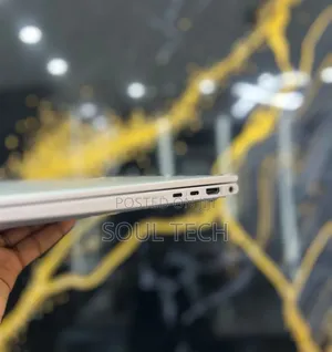 New Laptop HP EliteBook 830 G8 16GB Intel Core i5 SSD 512GB