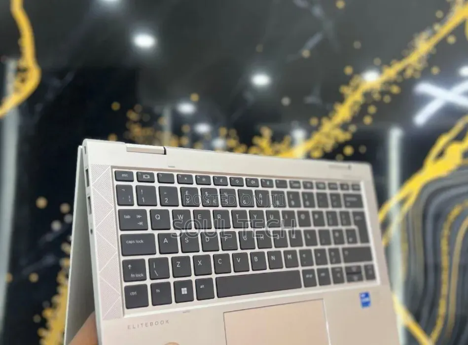 New Laptop HP EliteBook 830 G8 16GB Intel Core i5 SSD 512GB
