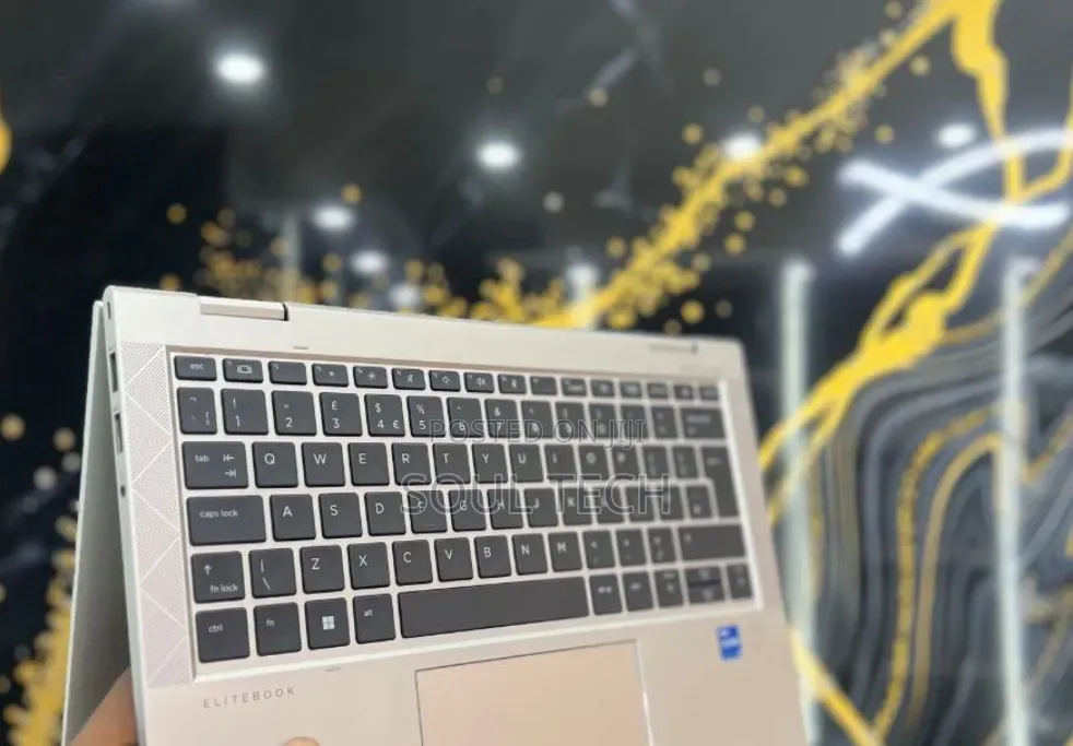 New Laptop HP EliteBook 830 G8 16GB Intel Core i5 SSD 512GB