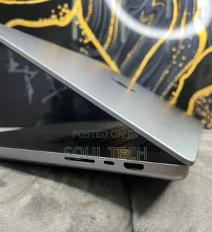 New Apple MacBook Pro 2021 M1 16GB Apple M1 Pro SSHD (Hybrid) 512GB