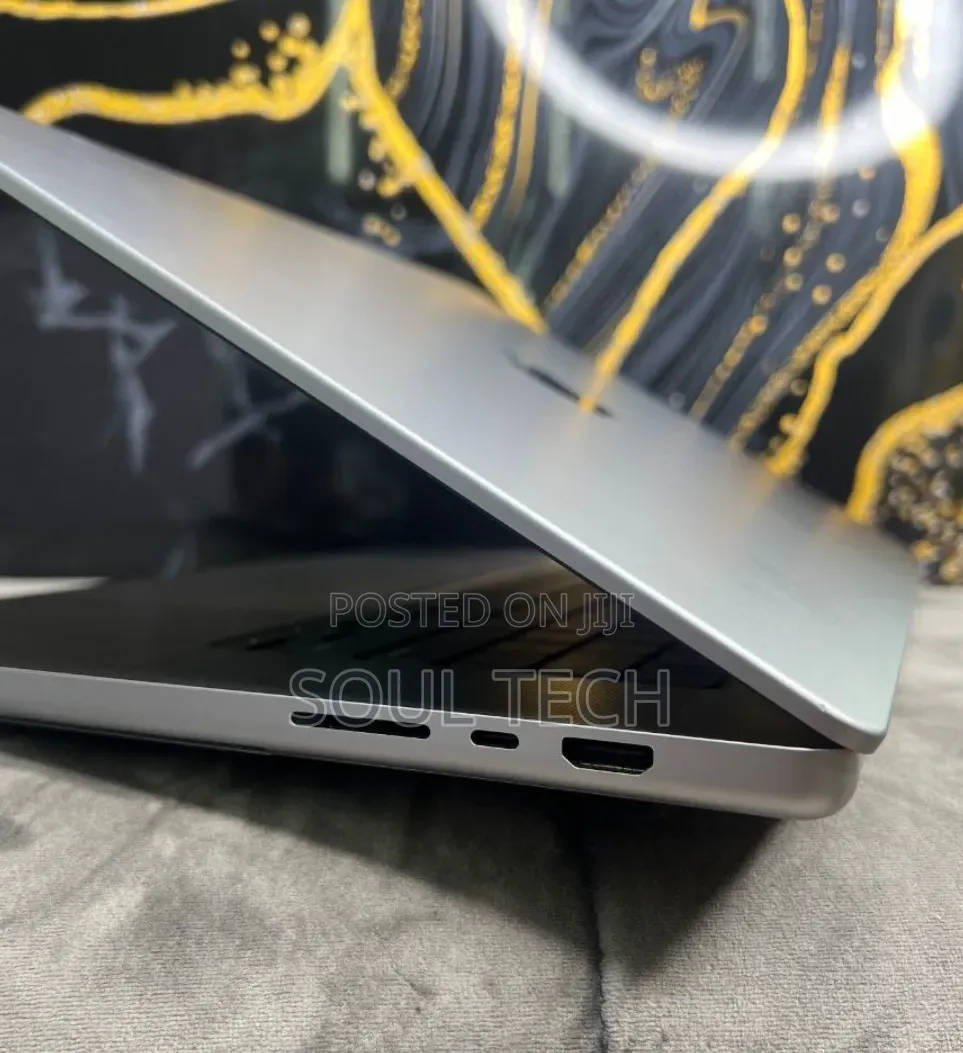 New Apple MacBook Pro 2021 M1 16GB Apple M1 Pro SSHD (Hybrid) 512GB