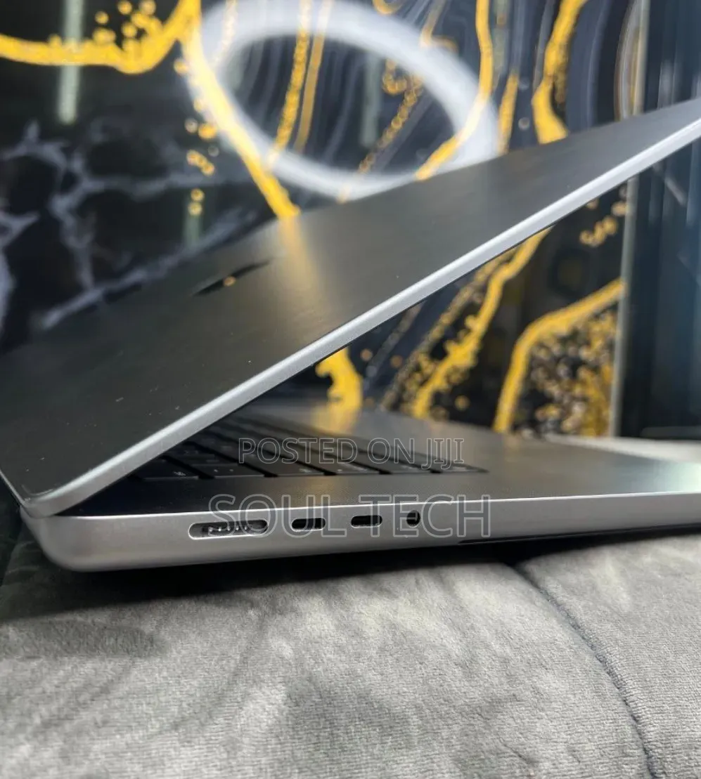 New Apple MacBook Pro 2021 M1 16GB Apple M1 Pro SSHD (Hybrid) 512GB