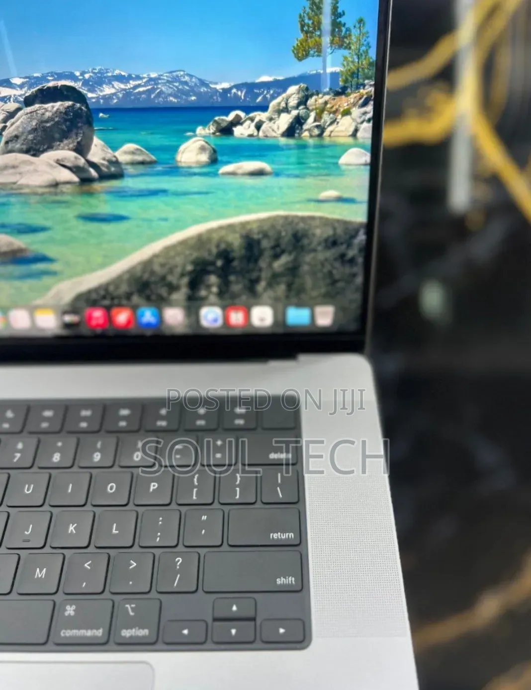 New Laptop Apple MacBook Pro 2021 M1 32GB Apple M1 Pro SSD 512GB