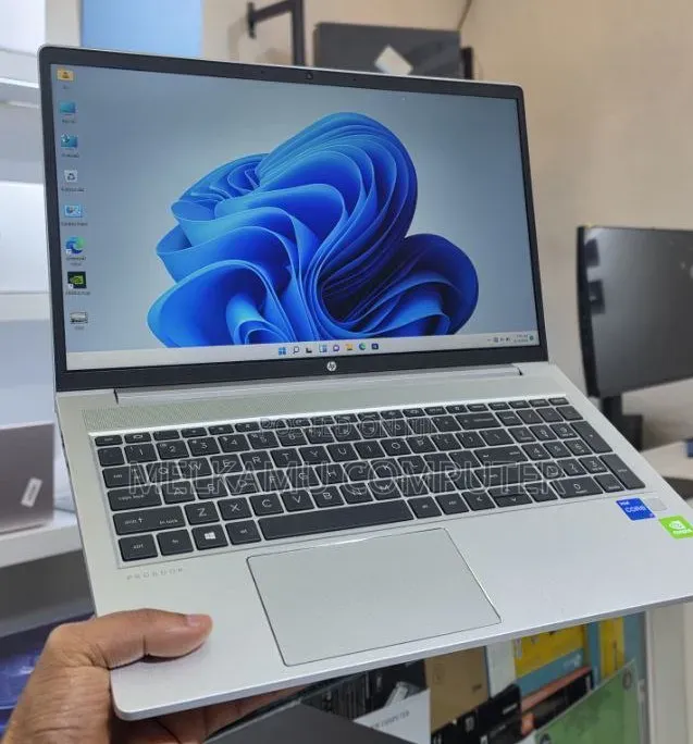 New Laptop HP ProBook 450 G8 16GB Intel Core i7 SSD 512GB