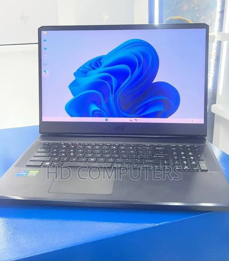 New Laptop MSI GP75 Leopard 16GB Intel Core i7 SSD 1T