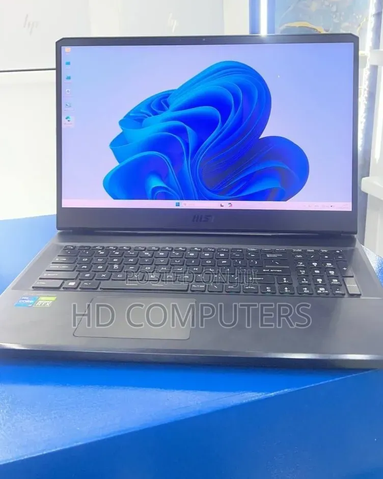 New Laptop MSI GP75 Leopard 16GB Intel Core i7 SSD 1T