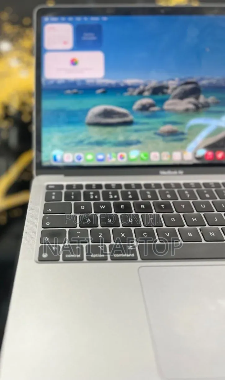 New Laptop Apple MacBook Air 2020 M1 16GB Apple M1 SSD 256GB