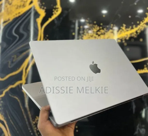 New Laptop Apple MacBook Pro 2021 M1 32GB Apple M1 Pro SSD 512GB
