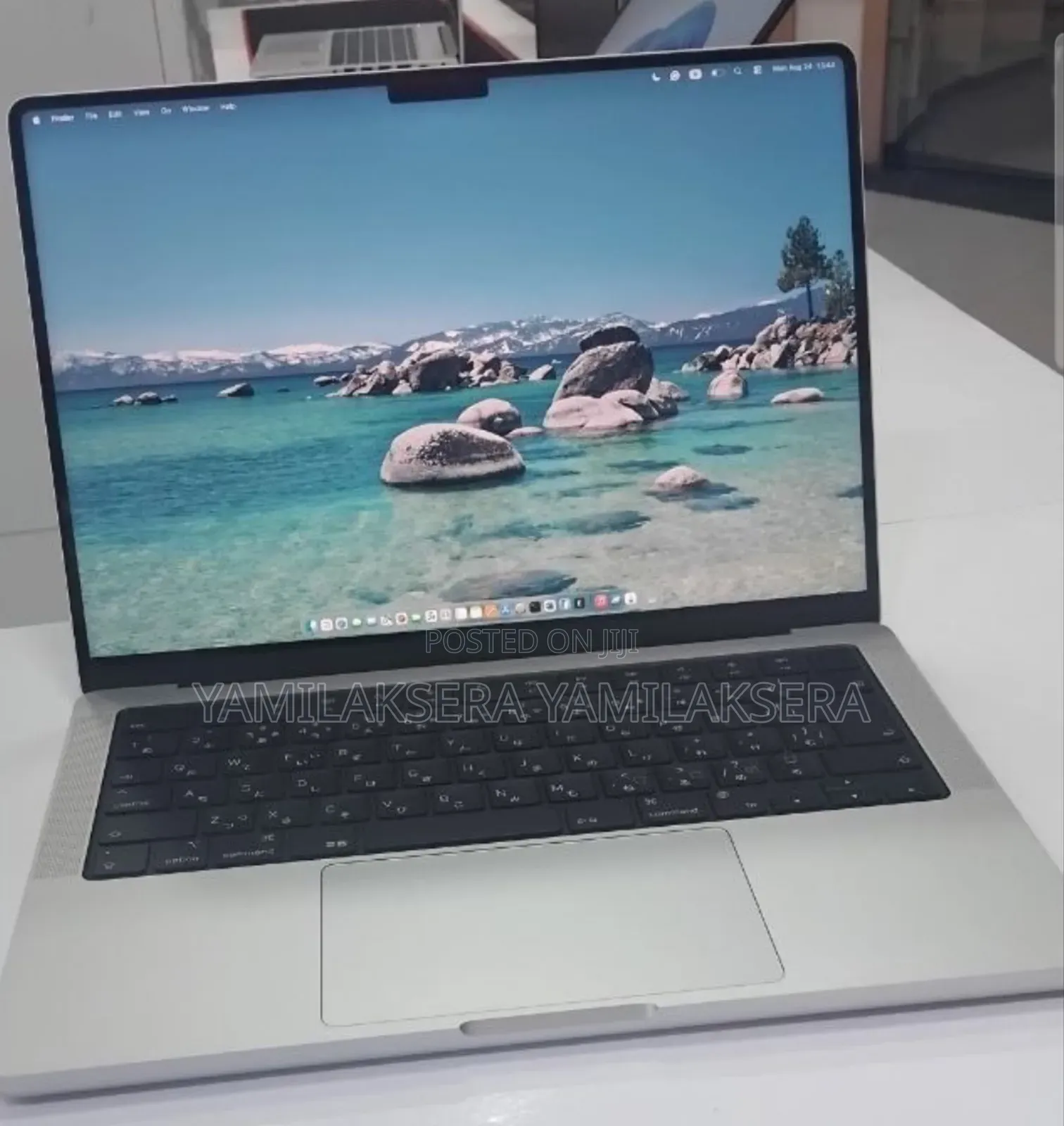 New Laptop Apple MacBook Pro 2024 M4 16GB Apple M4 SSD 512GB
