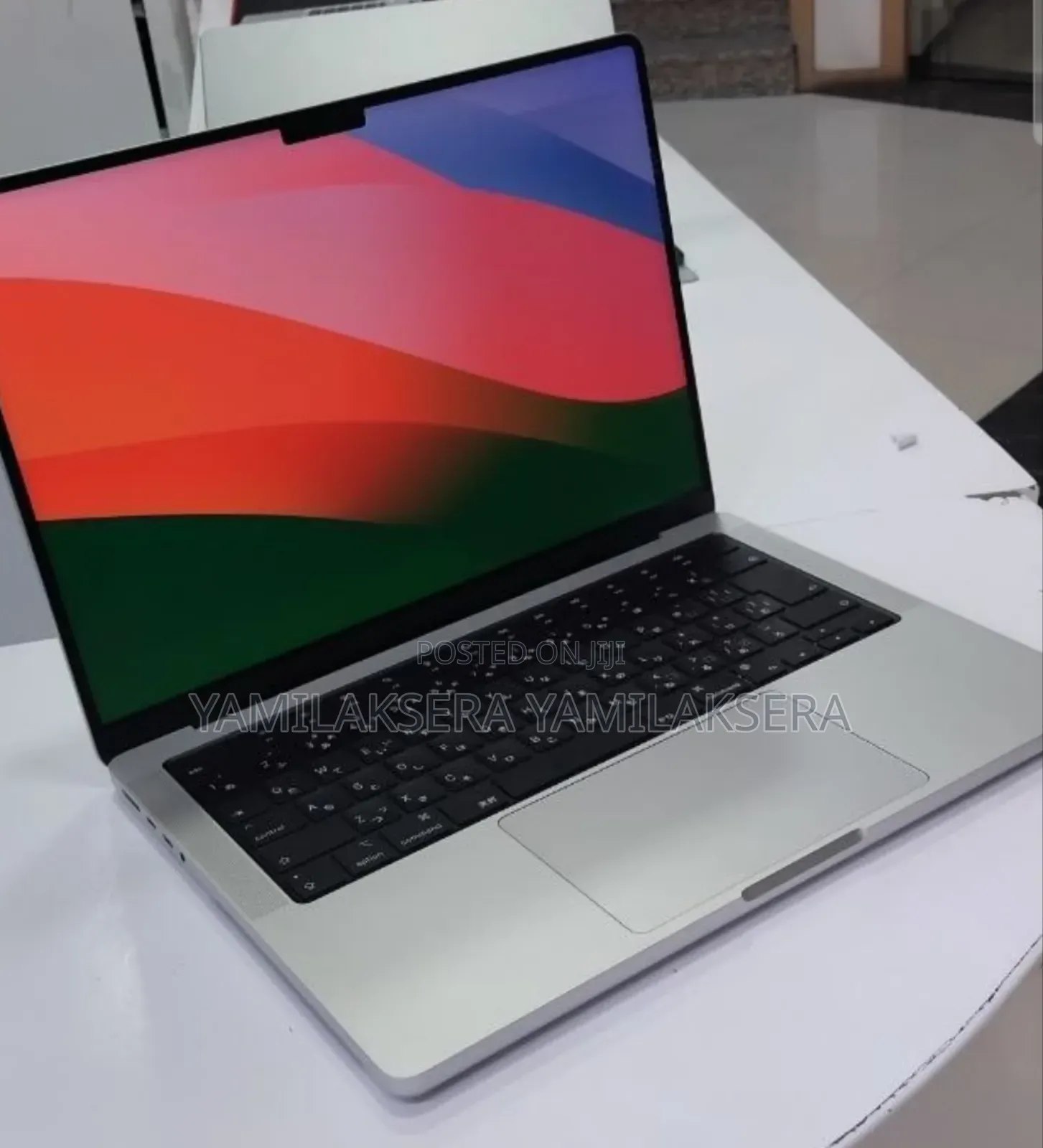 New Laptop Apple MacBook Pro 2024 M4 16GB Apple M4 SSD 512GB