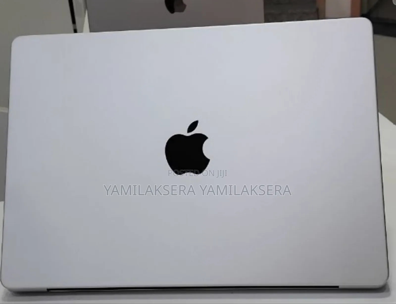 New Laptop Apple MacBook Pro 2024 M4 16GB Apple M4 SSD 512GB