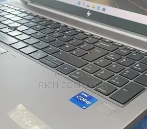 New Laptop HP ZBook Firefly G8 16GB Intel Core i7 SSD 512GB