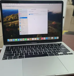 New Laptop Apple MacBook Pro 2021 M1 16GB Apple M1 Pro SSD 256GB