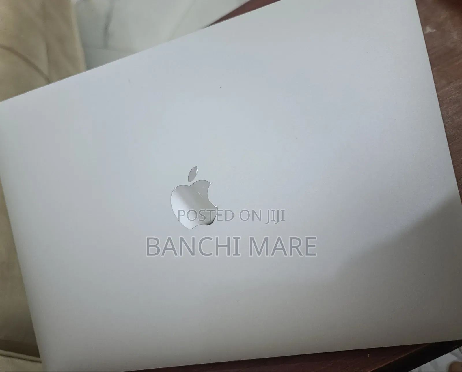 New Laptop Apple MacBook Pro 2021 M1 16GB Apple M1 Pro SSD 256GB