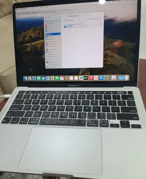 New Laptop Apple MacBook Pro 2021 M1 16GB Apple M1 Pro SSD 256GB