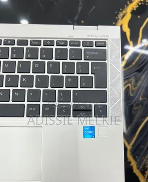 New Laptop HP EliteBook 830 G8 16GB Intel Core i5 SSD 512GB
