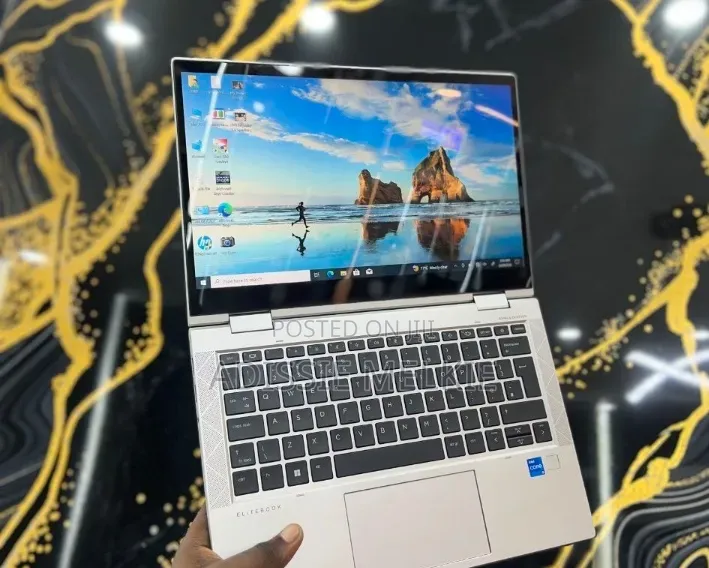 New Laptop HP EliteBook 830 G8 16GB Intel Core i5 SSD 512GB