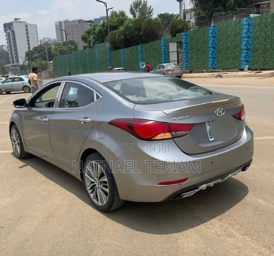 Hyundai Avante 2015 Silver