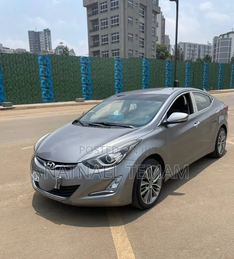 Hyundai Avante 2015 Silver