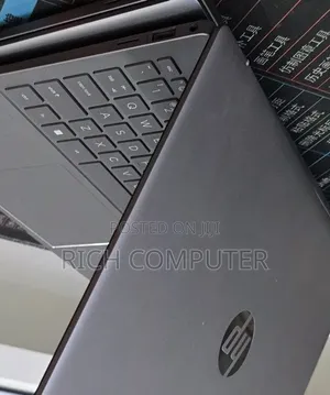 New Laptop HP ZBook Firefly G8 16GB Intel Core i7 SSD 512GB