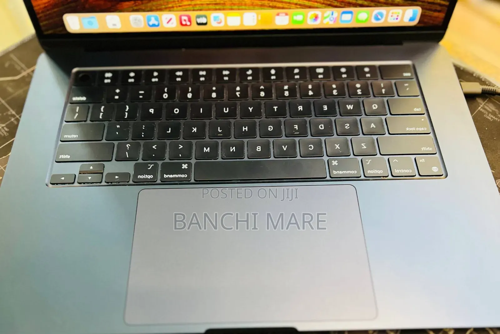 New Laptop Apple MacBook Air 2024 M3 8GB Apple M3 SSD 256GB