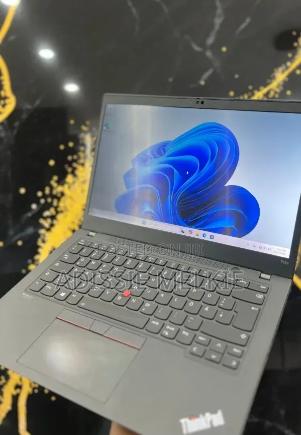 New Laptop Lenovo ThinkPad T14s Gen 2 16GB Intel Core i7 SSD 512GB