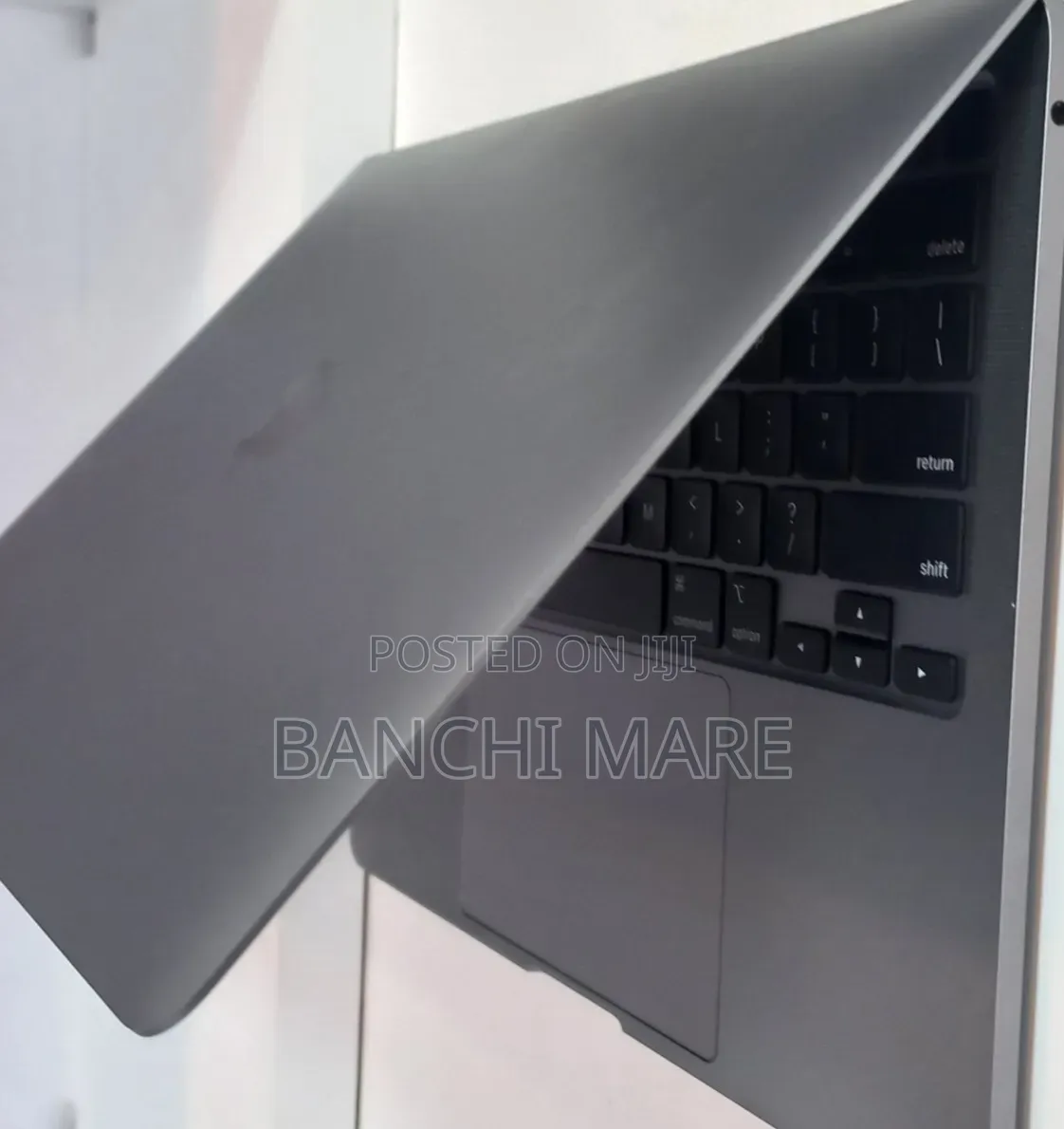 New Laptop Apple MacBook Pro 2020 M1 8GB Apple M1 SSD 256GB