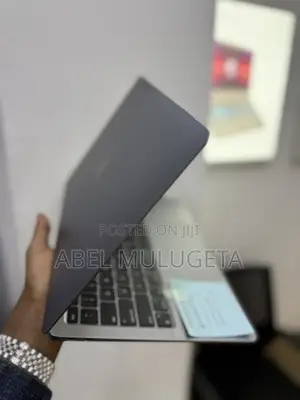 Laptop Apple MacBook Pro 2020 8GB Intel Core i5 SSD 256GB