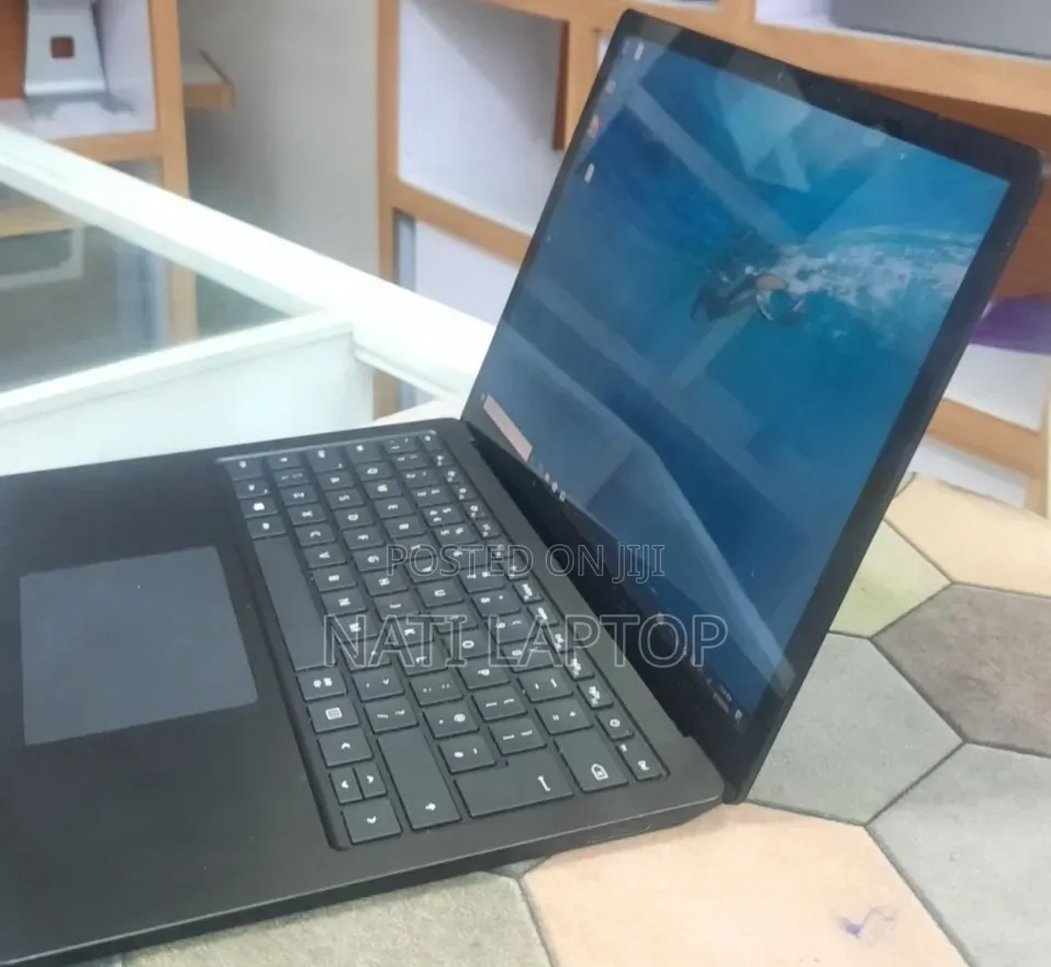 New Laptop Microsoft Surface Laptop 4 16GB Intel Core i7 SSD 512GB