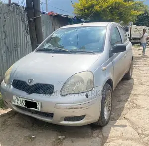 Toyota Vitz 2003 Silver