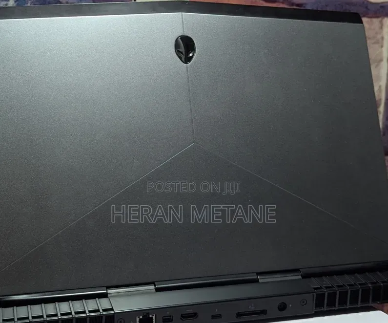 New Laptop Alienware 16GB Intel Core i7 SSD 512GB