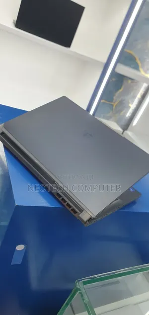 New Laptop MSI Cyborg 15 16GB Intel Core i7 SSD 1T