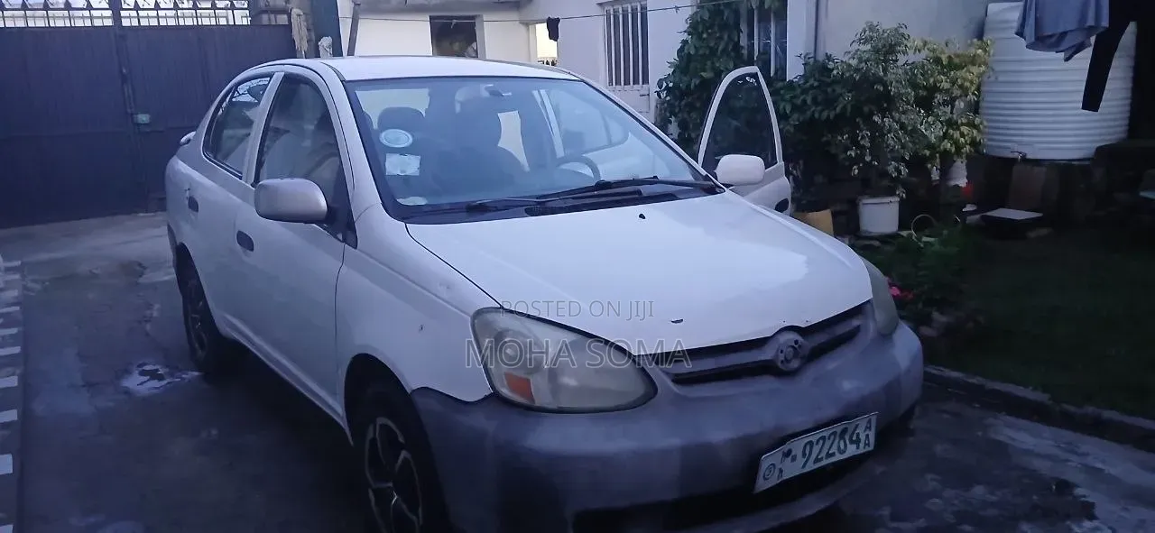 Toyota Platz 1.0 FWD 2003 White