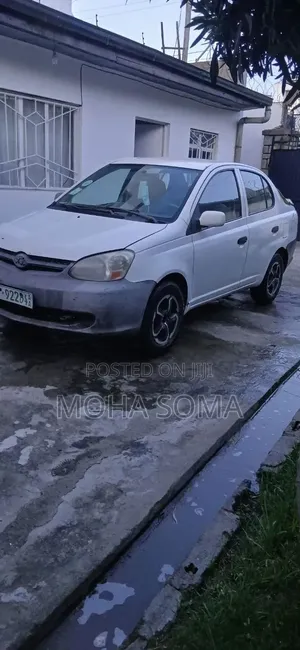 Toyota Platz 1.0 FWD 2003 White