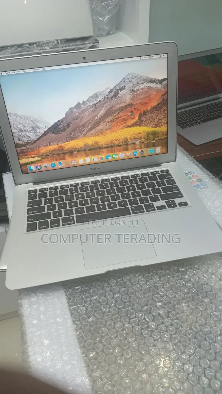 New Laptop Apple MacBook Air 2017 8GB Intel Core i5 SSD 128GB