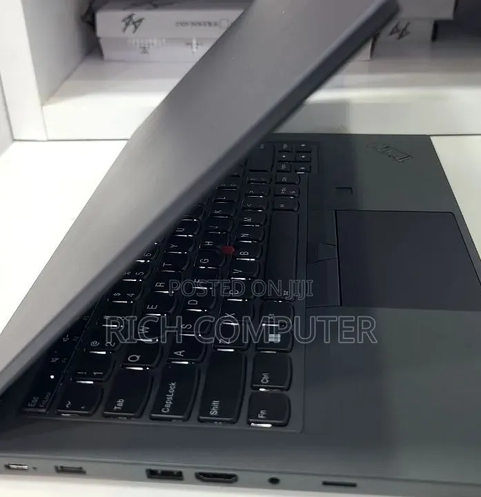 New Laptop Lenovo ThinkPad X1 Carbon 16GB Intel Core i5 SSD 512GB
