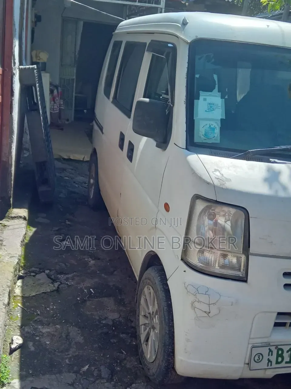 Suzuki Every Wagon 2012 White