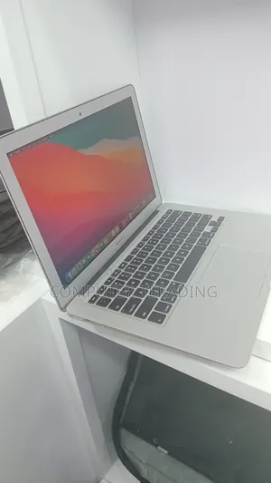 New Laptop Apple MacBook Air 2017 8GB Intel Core i5 SSD 128GB