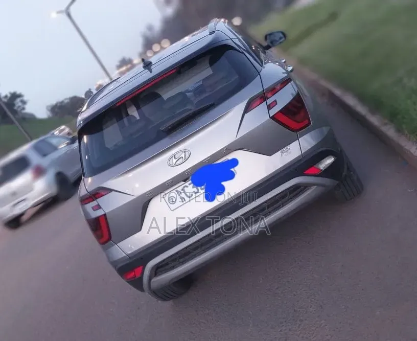 Hyundai Creta 2023 Silver