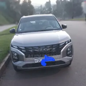Hyundai Creta 2023 Silver