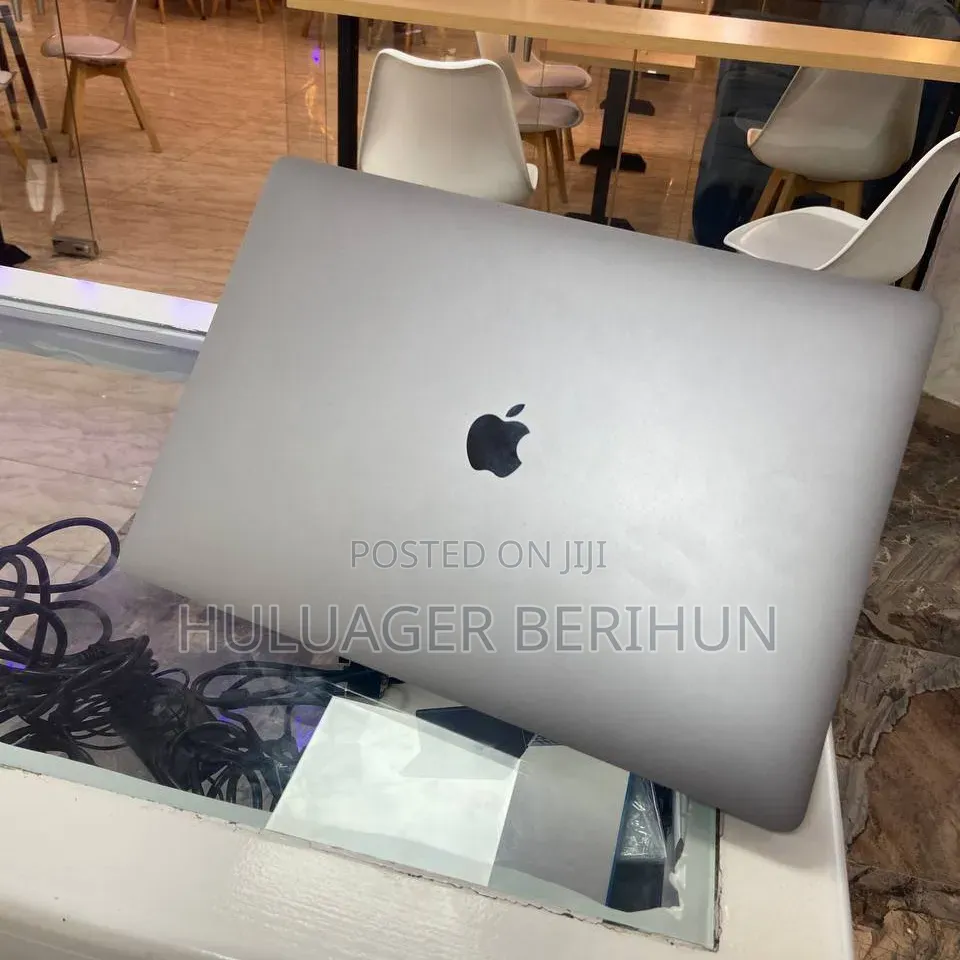 Laptop Apple MacBook Pro 2016 16GB Intel Core i9 SSD 1T